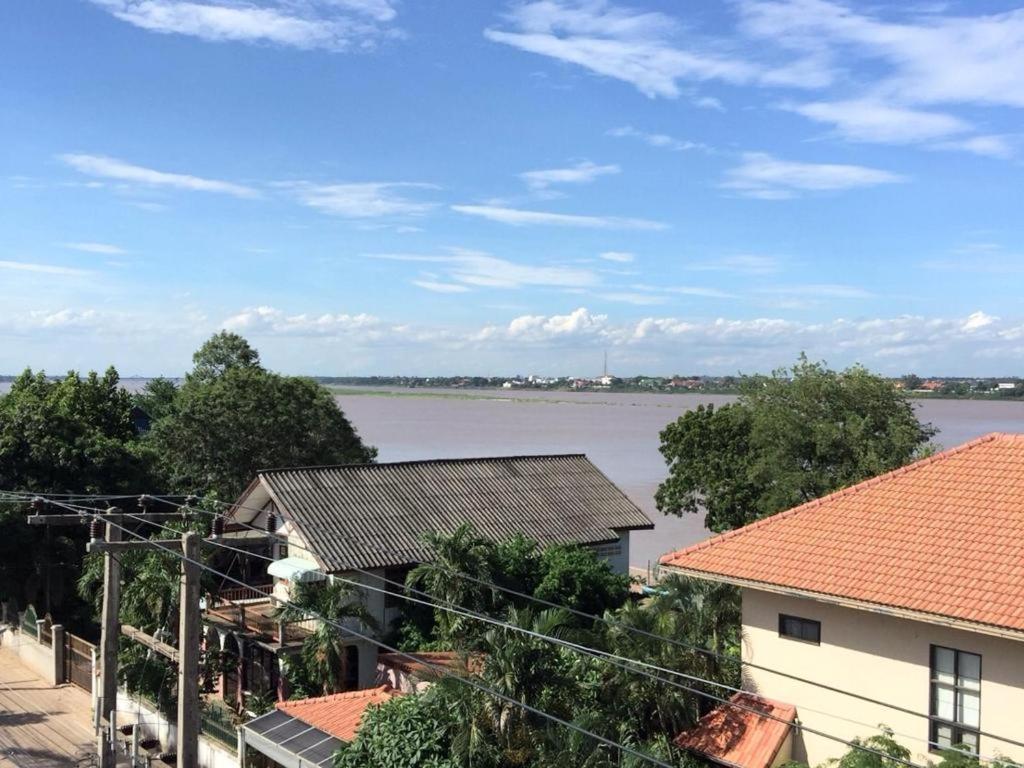 Samranchaykhong Hotel Mukdahan Exterior foto